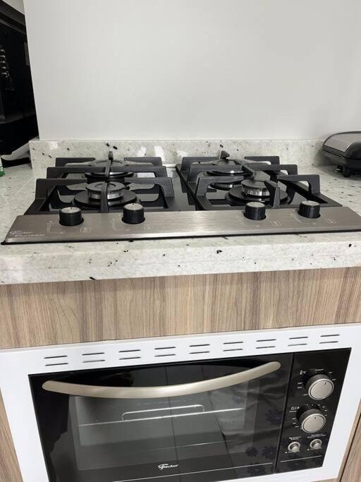 Apartamento 2 Suites Com Piscina E Churrasqueira, Ao Lado Da Ufsc フロリアノポリス エクステリア 写真